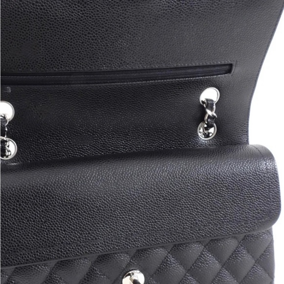 Chanel Medium Classic Flap Silver hardware, in excellent condition - Picture 4 of 6